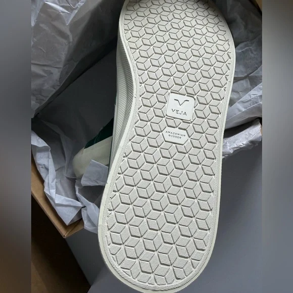 VEJA Wata II Low Men's Sneakers Sizes 9 & 11.5 Color Poker Pierre - Picture 7 of 7